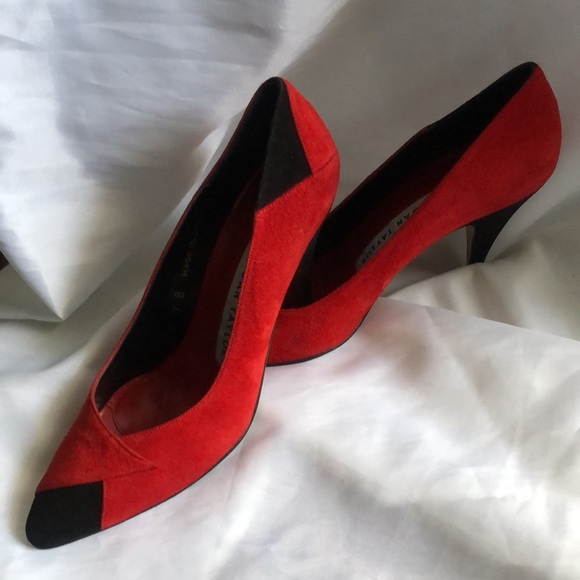 Morgan Taylor Vintage Red and Black Suede Heels For The Eccentric Y2K Tribe😍 - Picture 2 of 6